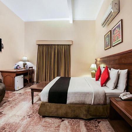 Capital O 10953 Dayal Lodge - A Boutique Hotel Agra  Exteriér fotografie