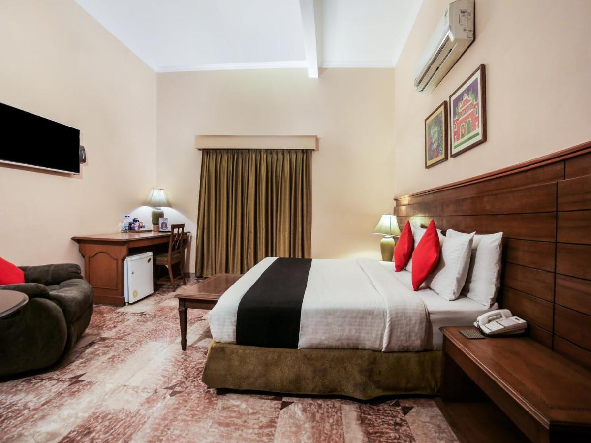 Capital O 10953 Dayal Lodge - A Boutique Hotel Agra  Exteriér fotografie